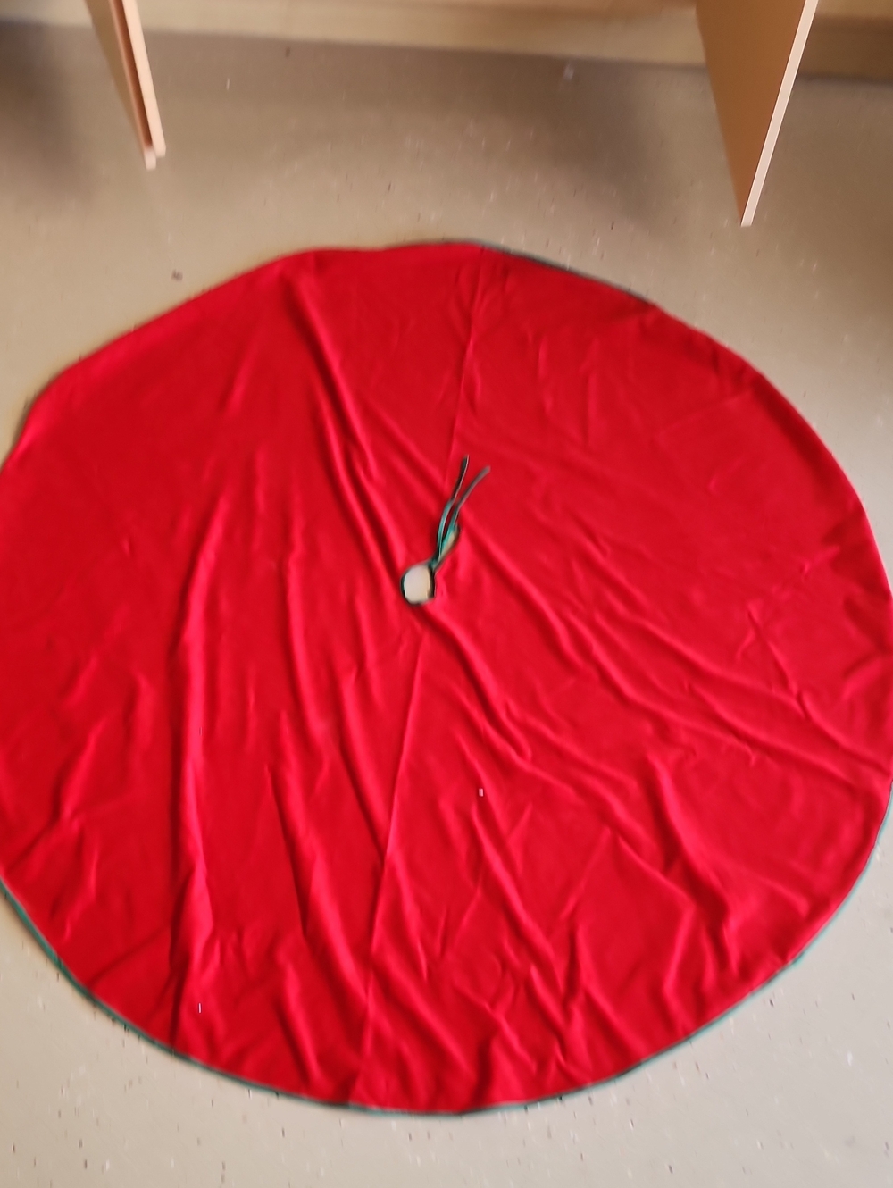Red Holiday Tree Skirt - Classic Festive Accent